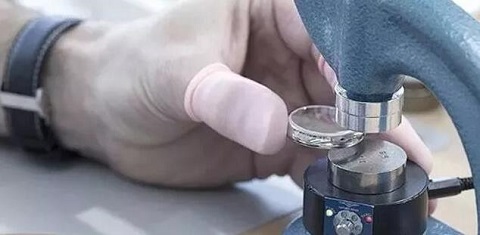 美度手表轴断了要多少钱维修（美度防水圈老化）