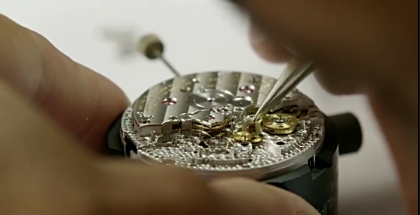 美度售后电话（美度手表上弦过紧）